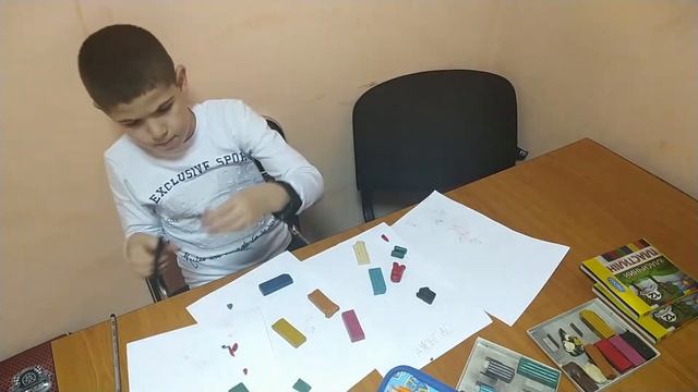 Лепим из пластилина персонажей с игры Among Us смотреть онлайн