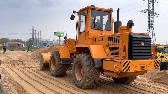 Работа фронтального погрузчика АМКОДОР 333В планировка песка под осфальт ООО "СТРОЙМОНТАЖ" ООО "АСС