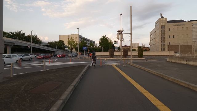 4K・ Прогулка по городу Такасаки смотреть онлайн