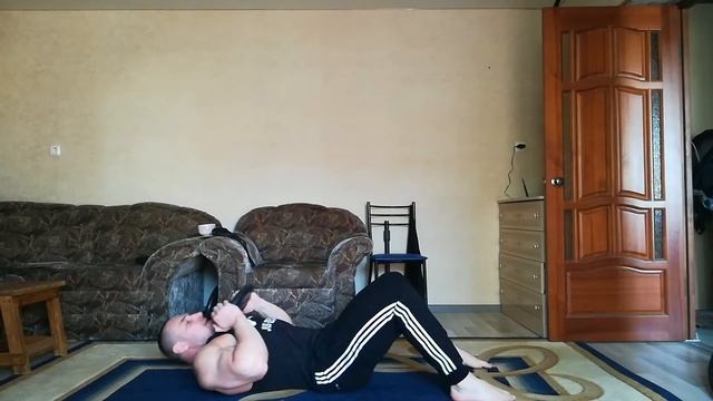 Скручивания с отягощением
