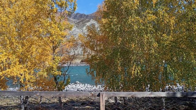 Шум реки / Звуки природы / Звуки текущей воды / Звукотерапия смотреть онлайн