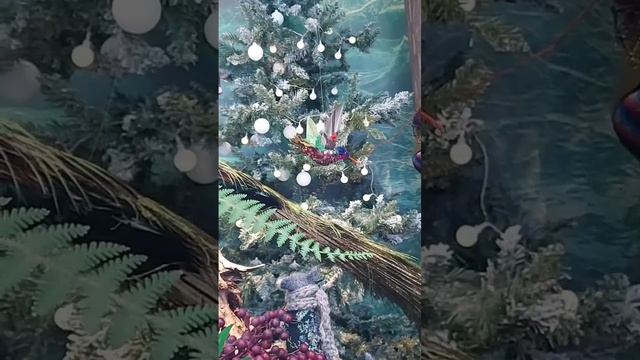 новый год всё как в сказке. путешествие в  сказку. необычное оформление витрины в магазине