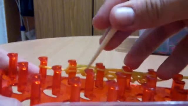 Широкий браслет из резиночек„ смотреть онлайн