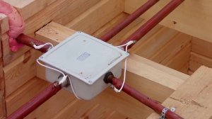 Монтаж скрытой проводки в деревянном доме 08