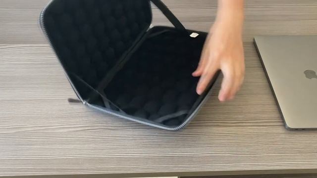 Hama Protection 13,3 Notebook Hard Case - Unboxing Video смотреть онлайн