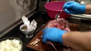 Запекаем зайца в духовке целиком