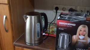 Электрочайник Redmont RK M155