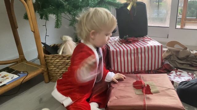 VLOGMAS 5| Подарки, Новый Год и поедание винограда | Испания 2020 смотреть онлайн