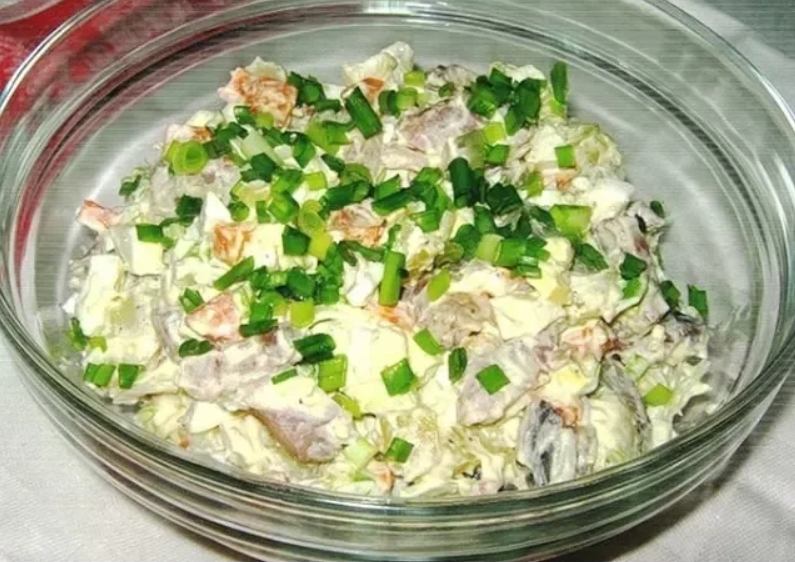 Салат из консервы сельди рецепт с фото