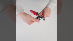 Как работают щипцы-пробойник Art Uzor. Как пробить отверстие в коже и ткани дыроколом Арт Узор.