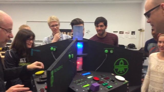 Spaceteam Arcade Gameplay смотреть онлайн