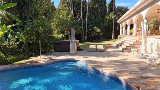 Villa Margareta 1.875.000 € in front line golf at Guadalmina Alta, Marbella смотреть онлайн