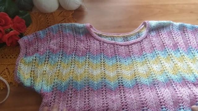 Футболочку связала, сумка почти готова, заказала к ней цепочки, есть планы на вторую сумку. смотреть онлайн