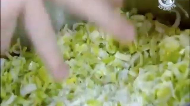 Вкусный рецепты - Горохово луковыи суп