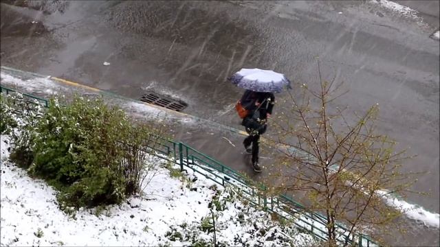 Winter returned to Moscow. Snowfall in Moscow. May 8, 2017. Canon 70d Video test смотреть онлайн