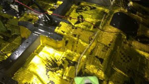 Лада Гранта в работе - будем устранять такой недостаток автомобиля, как излишнюю шумность в салоне