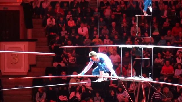 Канатоходцы из Узбекистана/Uzbek tightrope walkers