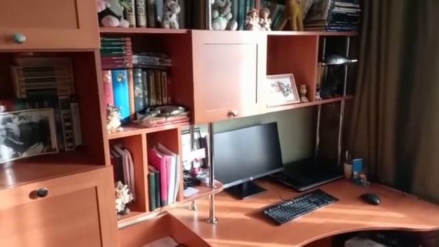 Видеоотзыв о столе компьютерном Мебелайн-17