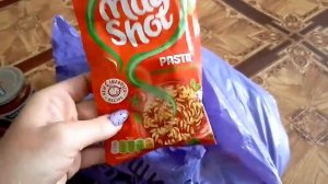 Распаковка гуманитарной помощи.Наша кума получила гуманитарную помощь.
