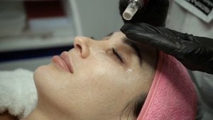 Сияющий ровный цвет лица. BB Glow. Формула красоты.