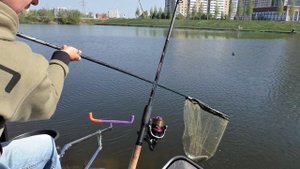Рыбалка на пикер (фидер) в слом погоды / Ловля карася, но плотва перебивает.