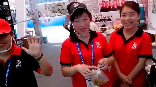 Китайские деликатесы! А как Вы готовите куриные лапки и головы? смотреть онлайн