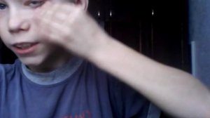 Как прикольнутся  сделать фингал под глазом