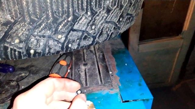 шипование своими руками, дошиповка ремонтными шипами