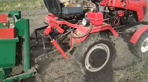 самодельная сажалка картошки и трактор Россел 152