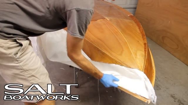 How to Fiberglass a Boat - How to Build a Boat Part 7 смотреть онлайн