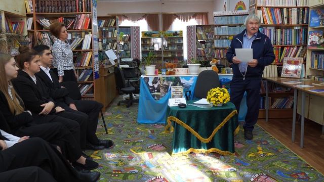 Встреча писателя с молодёжью. 4K(UHD). смотреть онлайн