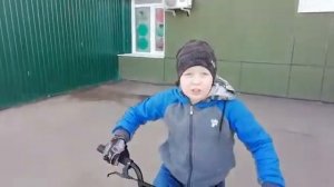 как правильно поднимать передние колесо на BMX