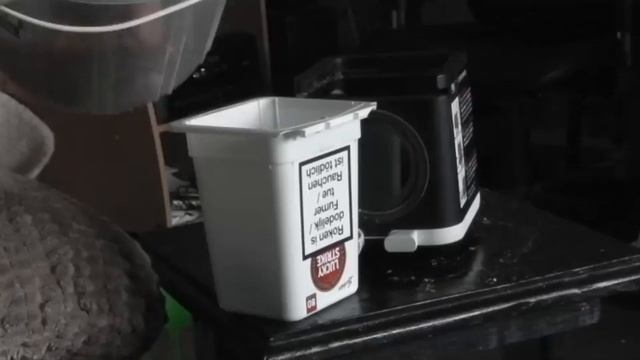 New cigarette making machine the MYO Precise Lucky Strike. Excellent value! смотреть онлайн