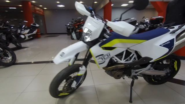 Мотоцикл HUSQVARNA 701 SUPERMOTO Арт S68445 Мотосалон Мегамото смотреть онлайн