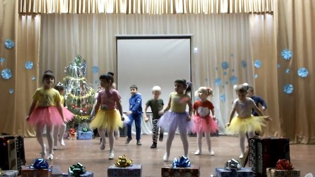 Ансамбль танца Росток младшая группа - Барбарики смотреть онлайн