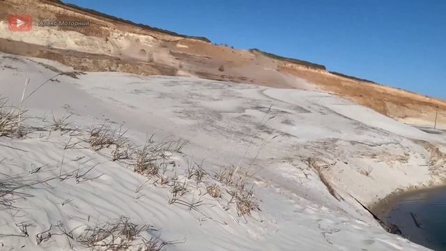 Кварцевый карьер (Голубое озеро) в Харьковской области • ЗАХВАТЫВАЕТ ДУХ! смотреть онлайн