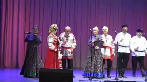 «В узенький проулочек», русская народная песня, исполняет мужская группа хора,обработка О.Горшковой