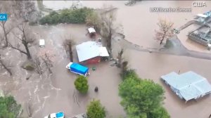 В США сильнейшее наводнение штат Калифорния полностью под водой. Прорвало дамбу на реке Пахаро