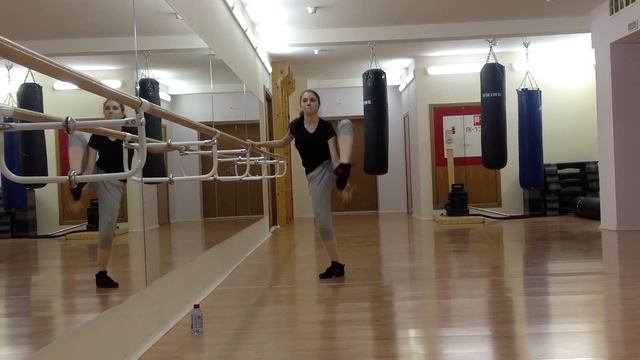 Репетиция Балерины (Растяжка) смотреть онлайн