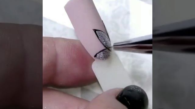 Маникюр 2022 | Учимся рисовать на ногтях | Для начинающих в домашних условиях | Manicure 2022 смотреть онлайн