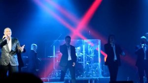 Хор Турецкого - И Ленин такой молодой (live)