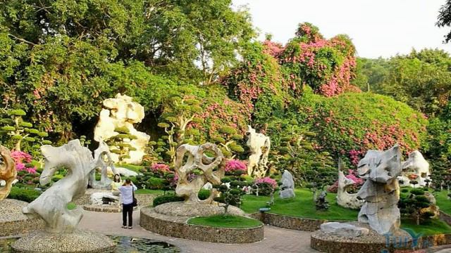 А я иду, шагаю по Москве- Arkan Martynov смотреть онлайн