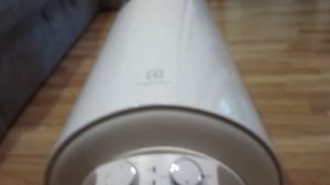 Electrolux EWH 80 Heatronic Slim DryHeat. Заводскі дефекти.