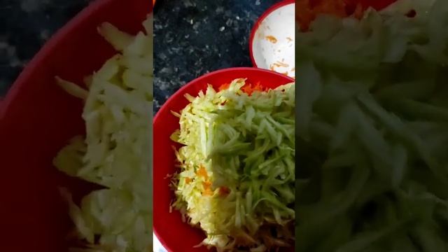 Самые вкусные оладьи из кабачка, капусты и моркови.