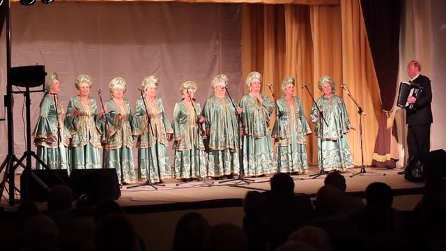 Народный вокальный ансамбль ветеранов “Карусель” - Село российское моё