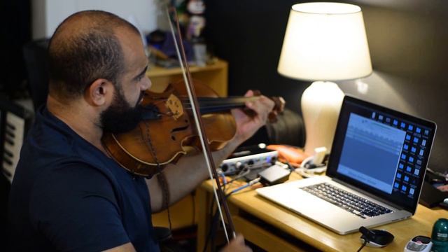 How to use a REAL Instrument with Ableton Live