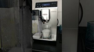 Delonghi etam 29. 660 SB. Капучино на миндальном молоке.