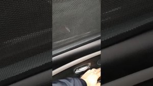 Электро шторки е65 на задних дверях.