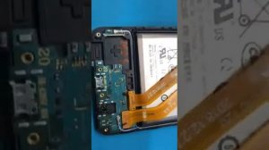 Samsung a20 на зарядке горит градусник,и не заряжается