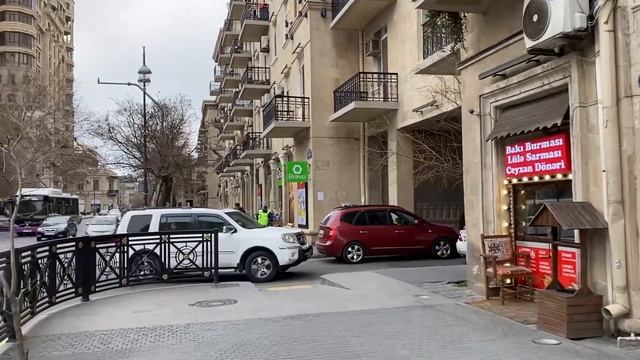 Feb 7, 2023. Баку. Идем к Стеллке на завтрак по Хази Асланова. смотреть онлайн